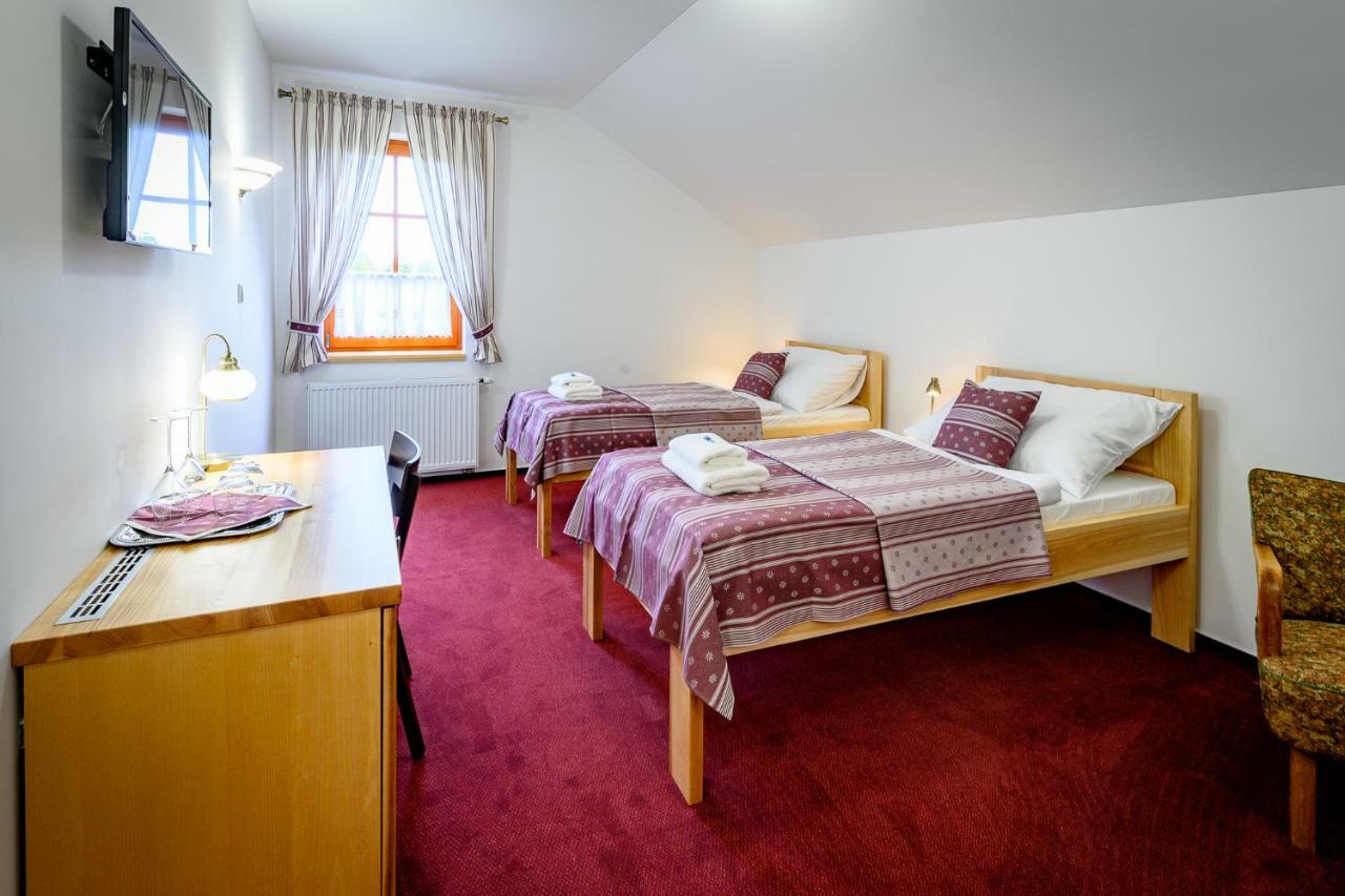 Vencluv Statek Hotel Javornice Kültér fotó
