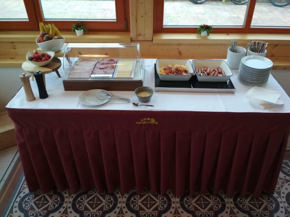 Vencluv Statek Hotel Javornice Kültér fotó