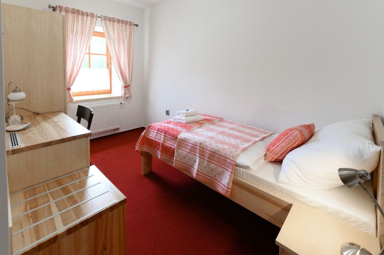 Vencluv Statek Hotel Javornice Kültér fotó