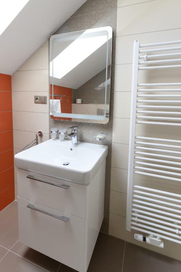 Vencluv Statek Hotel Javornice Kültér fotó
