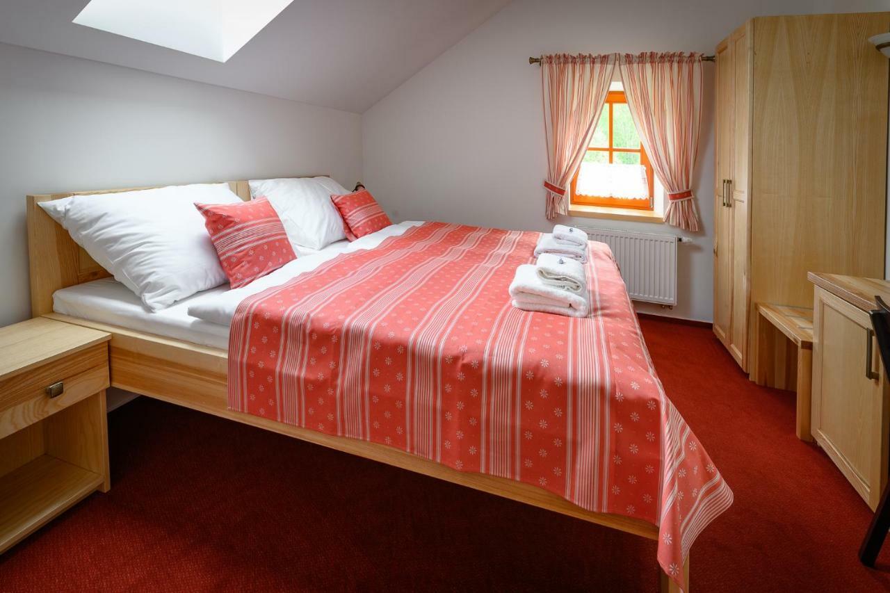 Vencluv Statek Hotel Javornice Kültér fotó